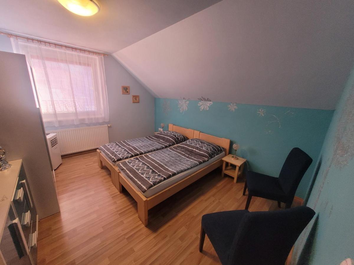 Penzion U Mikulincu Mikulov Kültér fotó