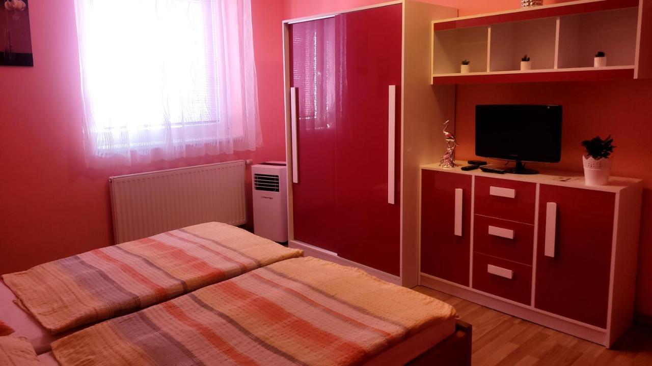 Penzion U Mikulincu Mikulov Kültér fotó